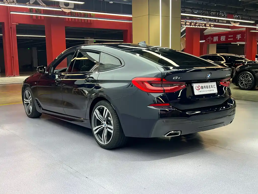 BMW 6 Series GT 2024 — фото 18