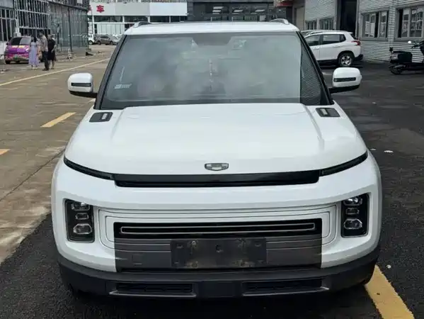 Geely ICON 2021