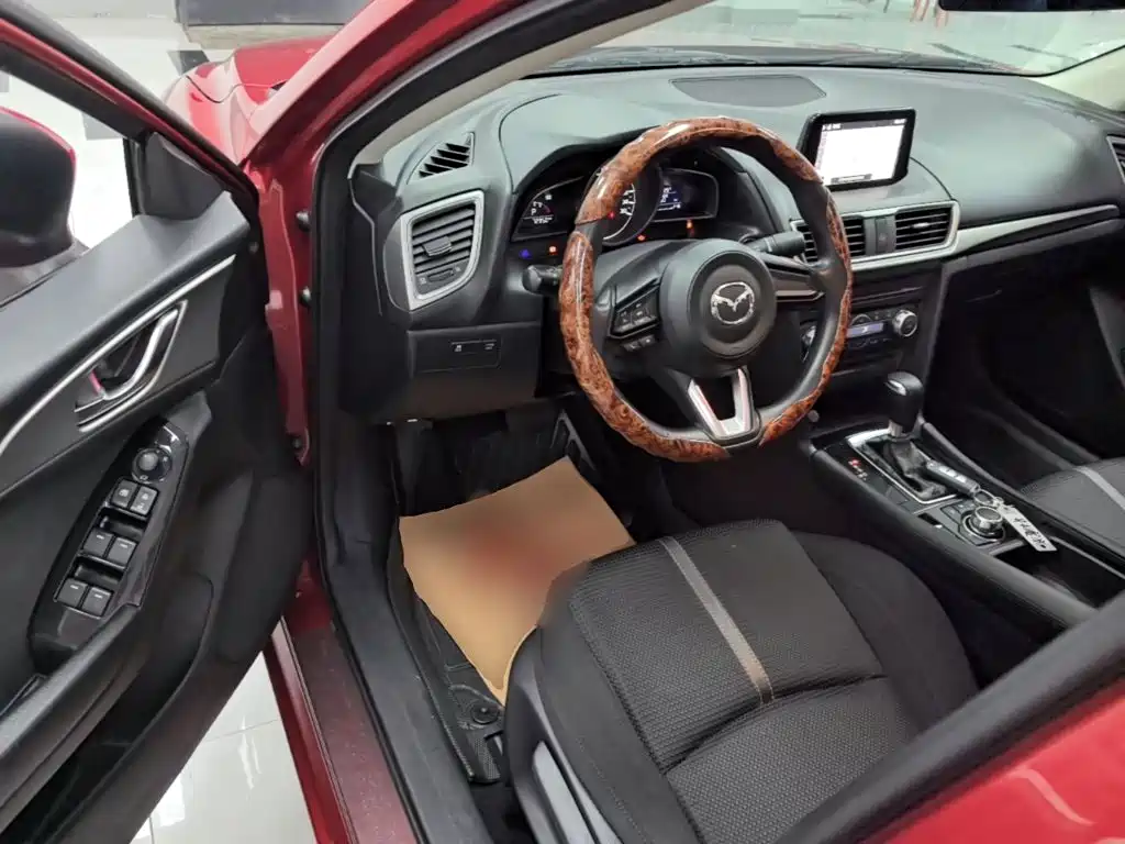 Mazda 3 Angkesela 2017 — фото 16