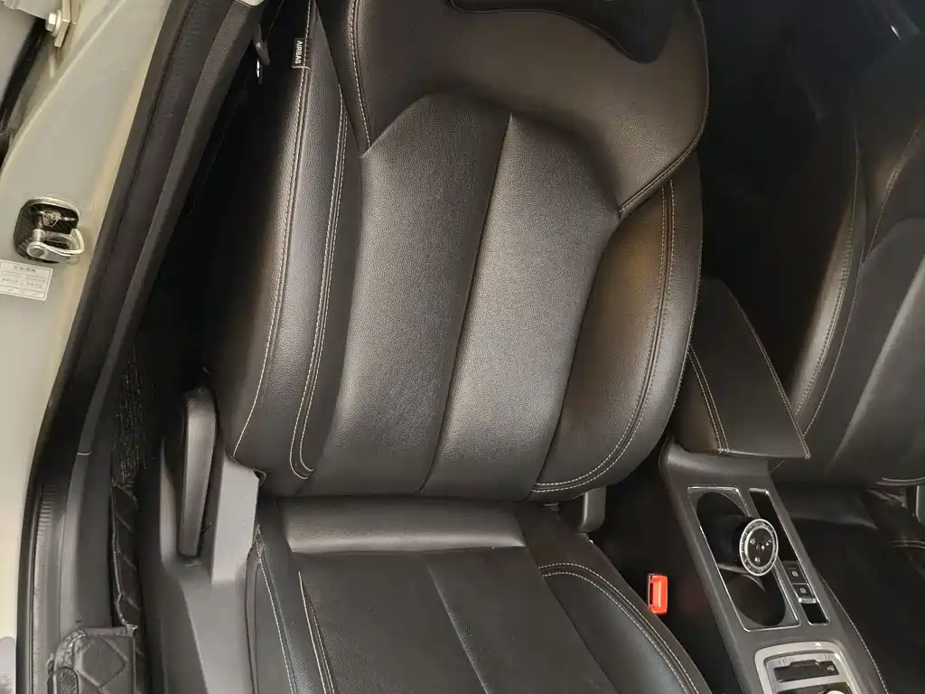 Roewe i6 New Energy 2018 — фото 31