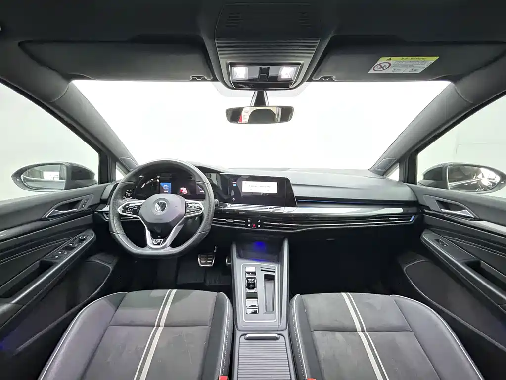 Volkswagen Golf 2023