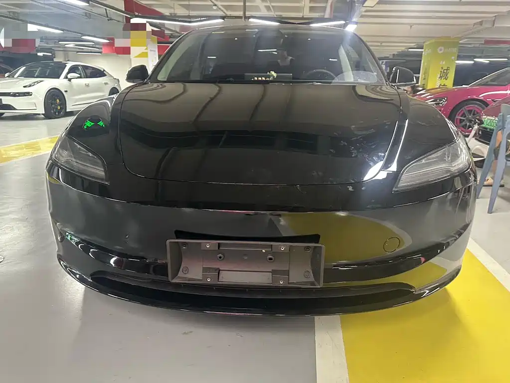 Tesla Model 3 2025