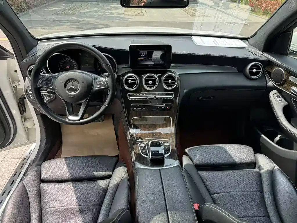 Mercedes-Benz GLC 2016