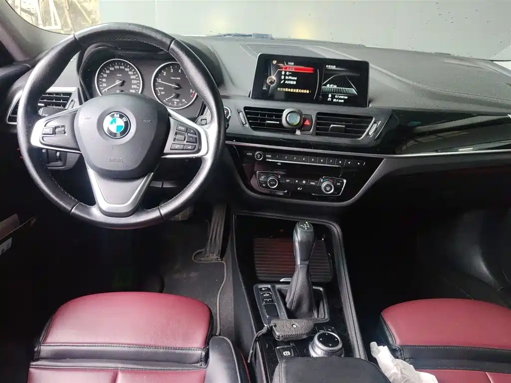 BMW 1 Series 2017 — фото 10