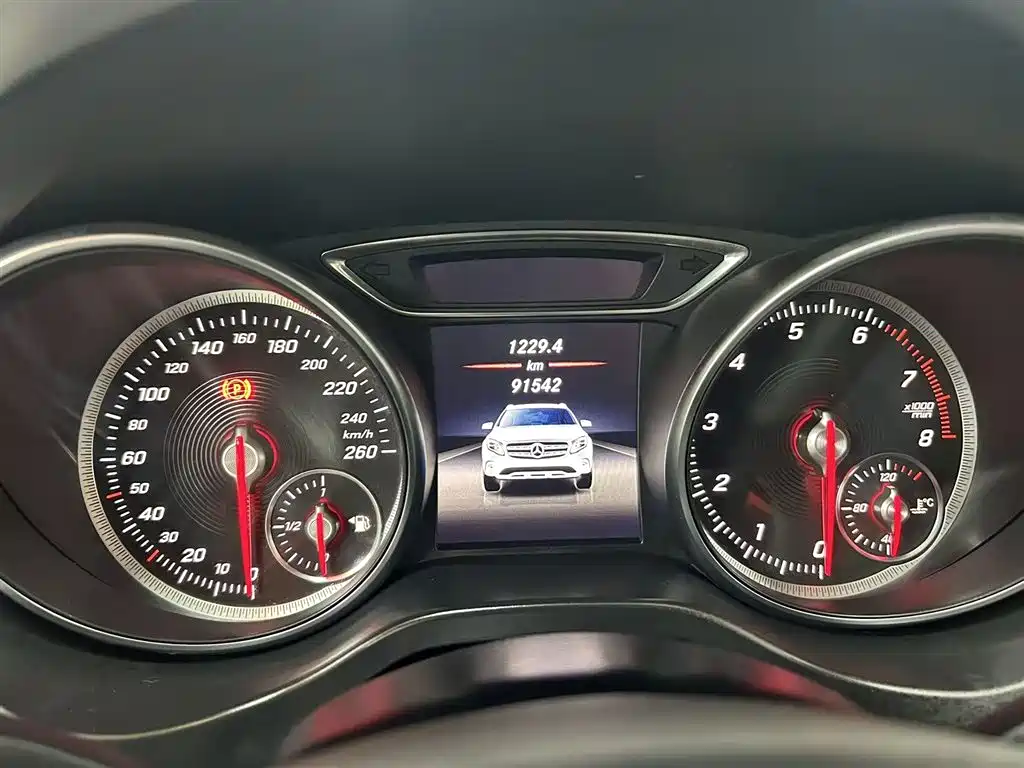 Mercedes-Benz GLA 2018 — фото 8