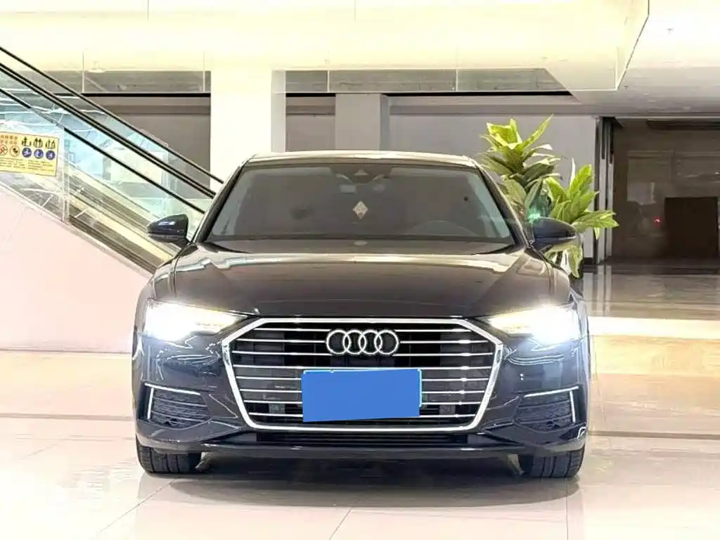Audi A6L 2022
