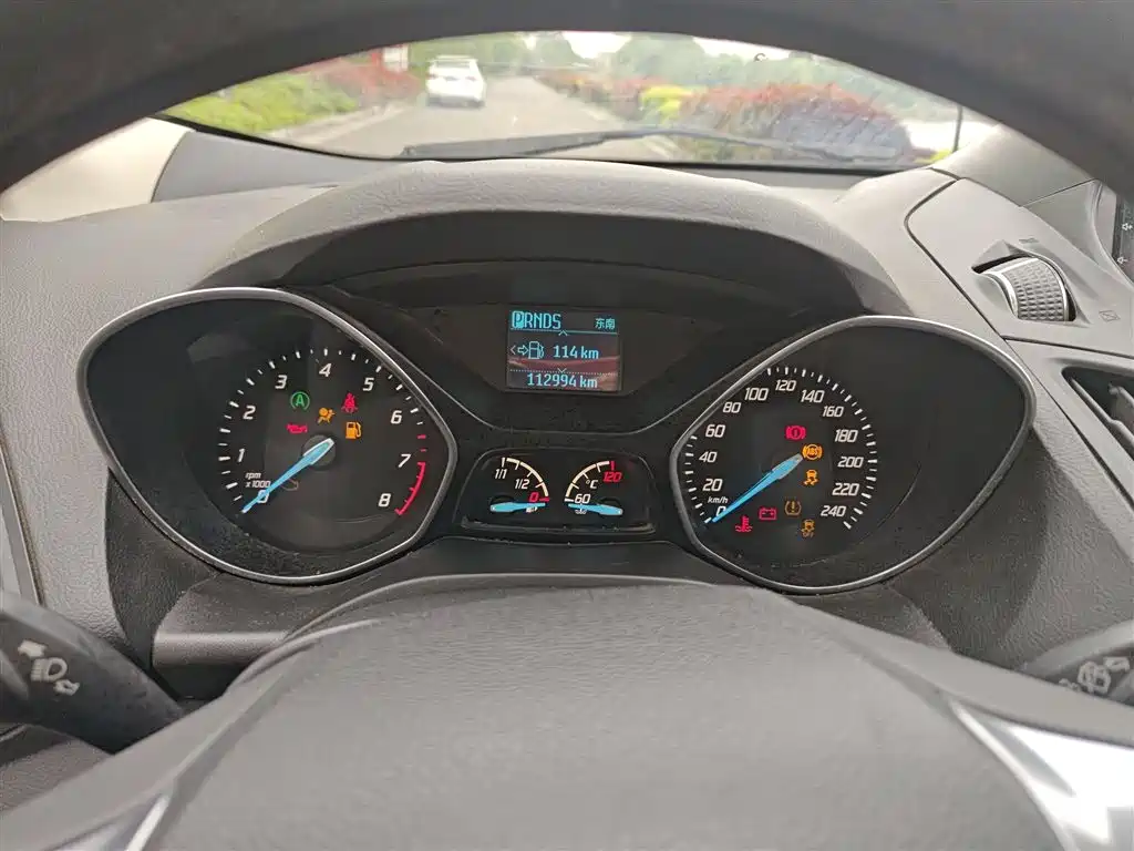 Ford Kuga 2016 — фото 12