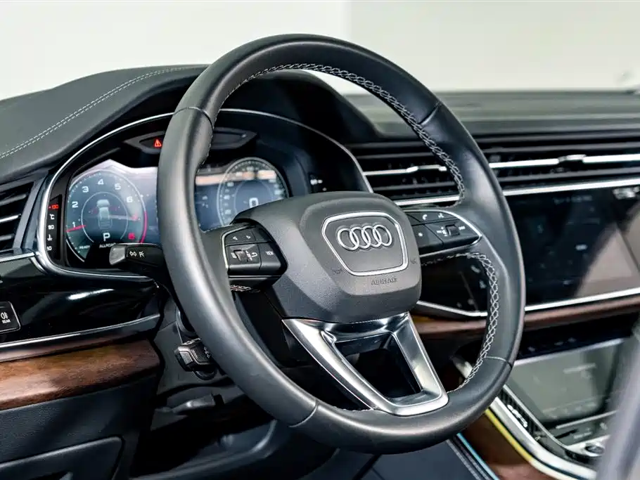Audi Q7 2024 — фото 11