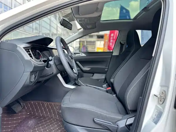 Volkswagen Polo 2021