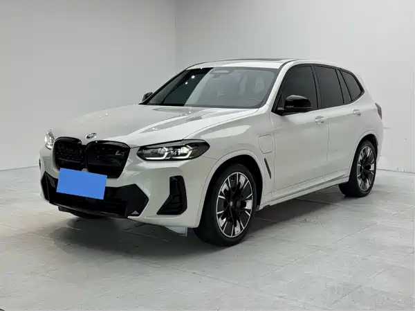 BMW iX3 2022