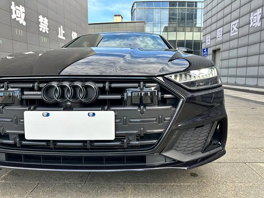 Audi A7L 2023 — фото 27