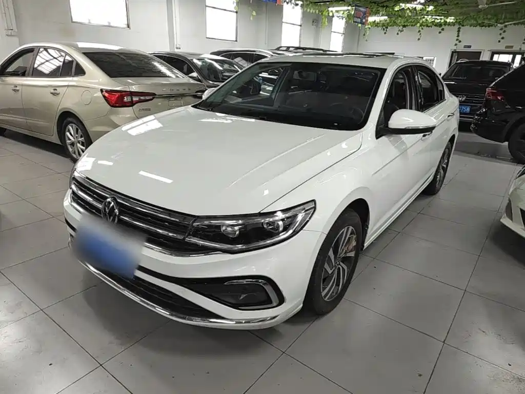 Volkswagen Bora 2023