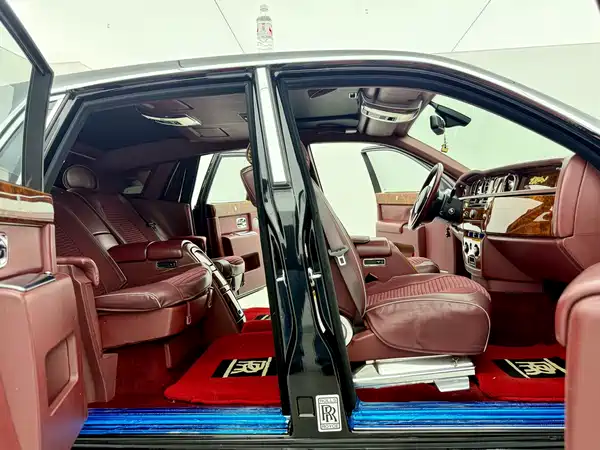 Rolls-Royce Phantom 2006