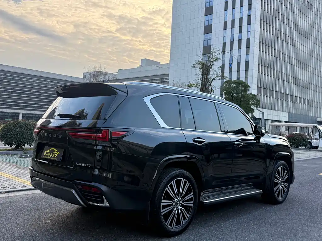Lexus LX 2024 — фото 14