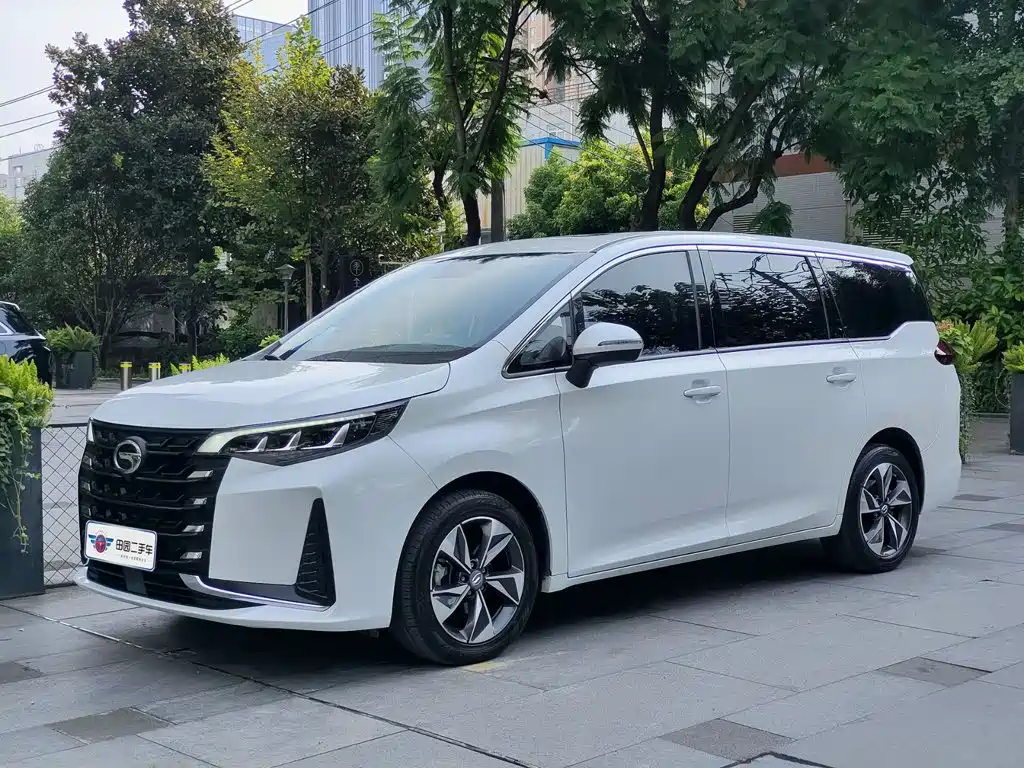 GAC Trumpchi M6 2023 — фото 1