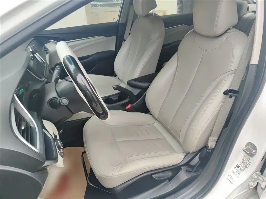Buick Excelle 2018 — фото 15