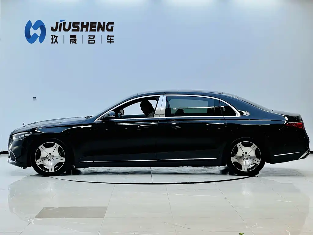 Mercedes-Benz Maybach S-Class 2022 — фото 3