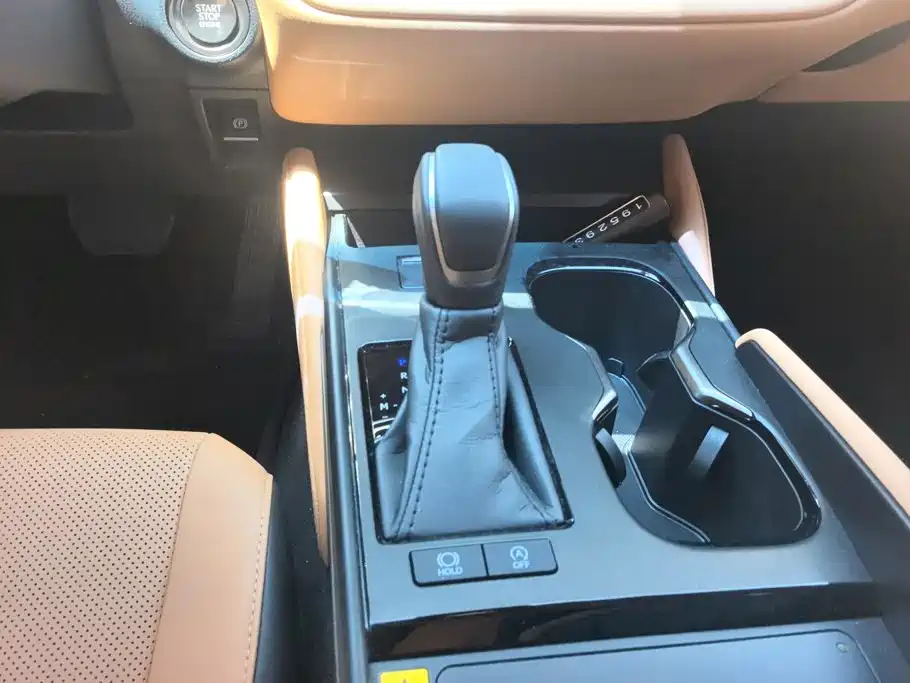 Lexus ES 2025 — фото 16