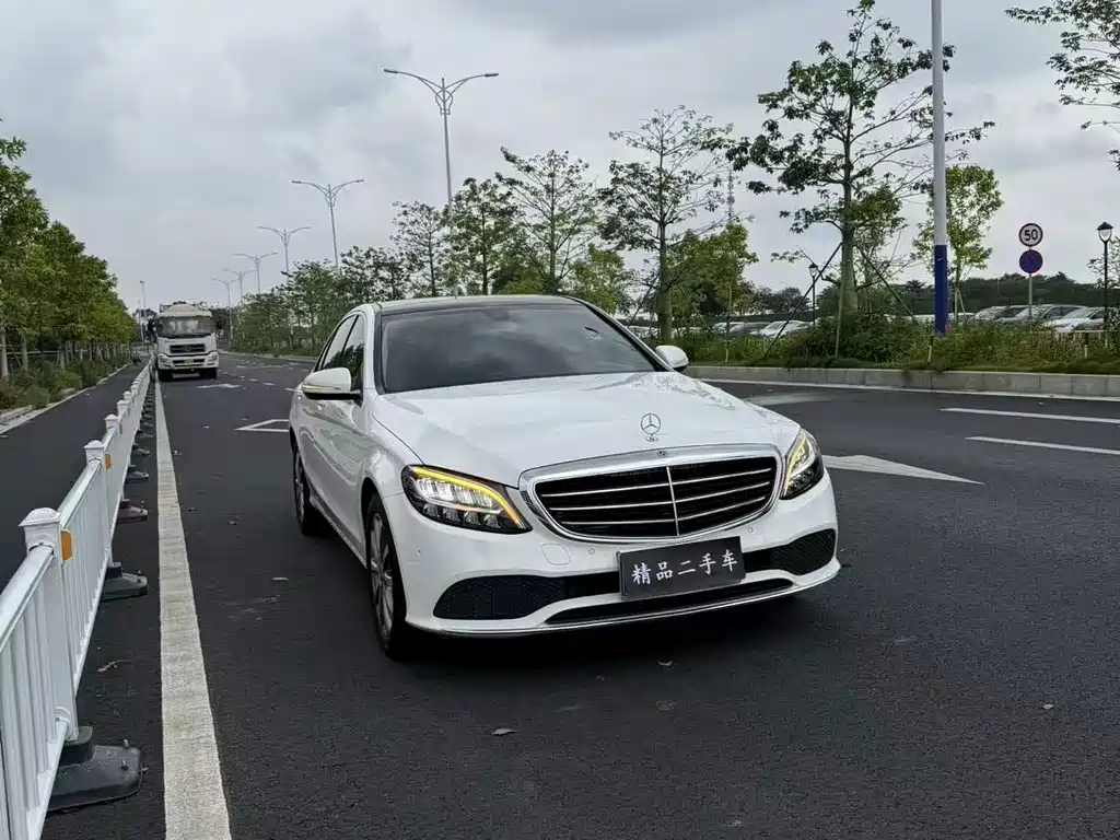 Mercedes-Benz C-Class 2019 — фото 2