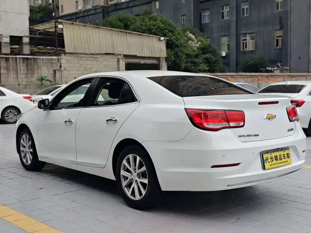 Chevrolet Malibu 2017 — фото 19