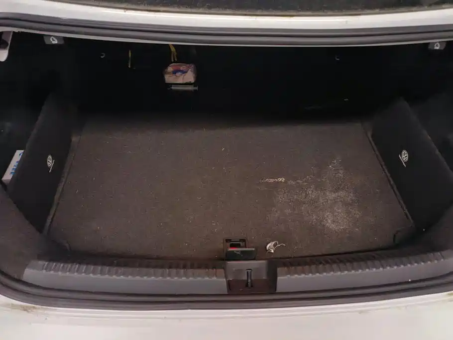 Volkswagen Sagitar 2017