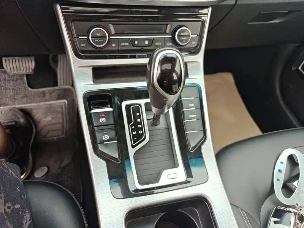 Geely Emgrand GS 2020 — фото 14