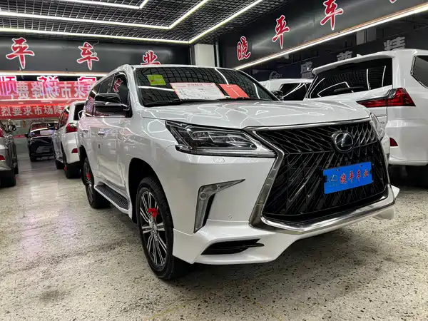 Lexus LX 2017