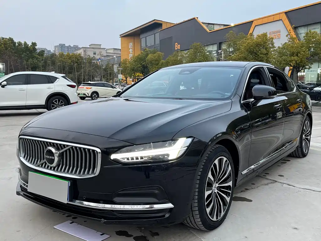 Volvo S90 2024 — фото 1