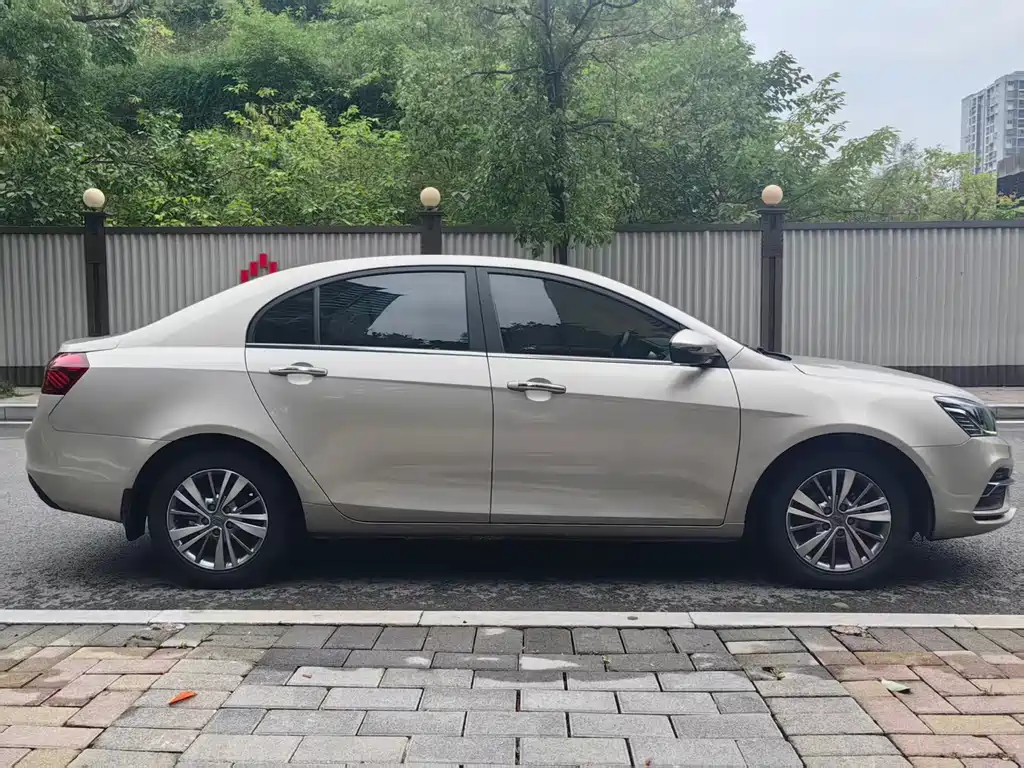 Geely Emgrand 2018