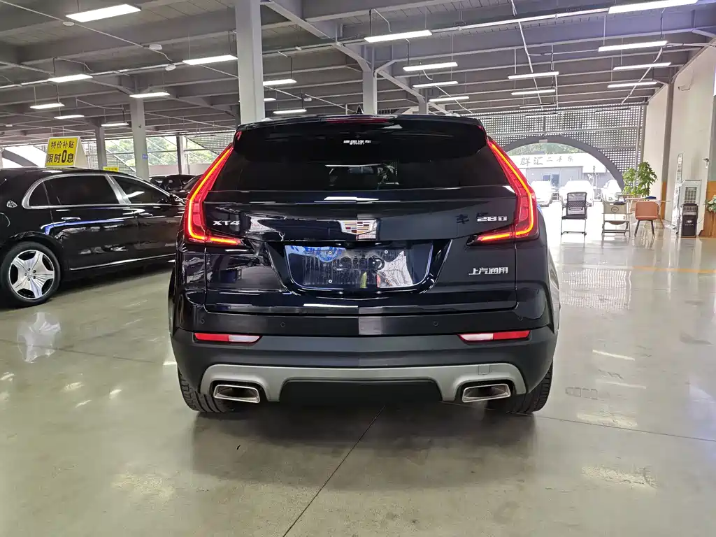 Cadillac XT4 2020 — фото 11