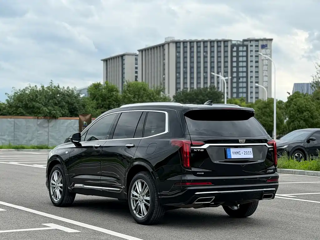 Cadillac XT6 2021 — фото 18