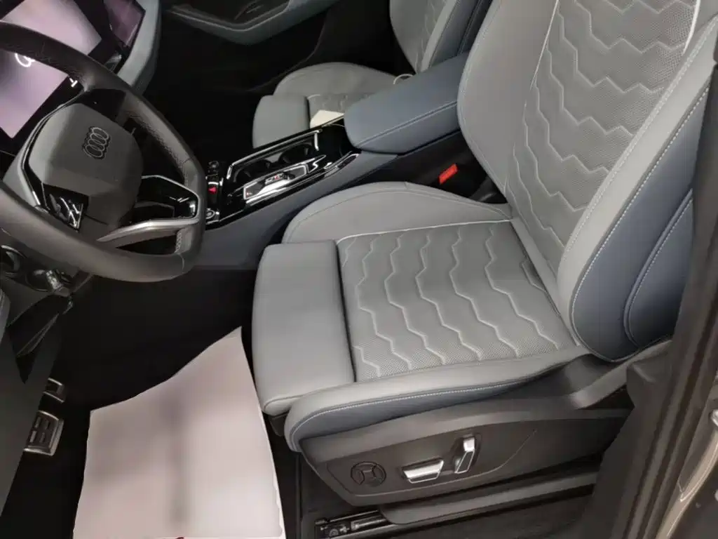 Audi Q6L e-tron 2025 — фото 15