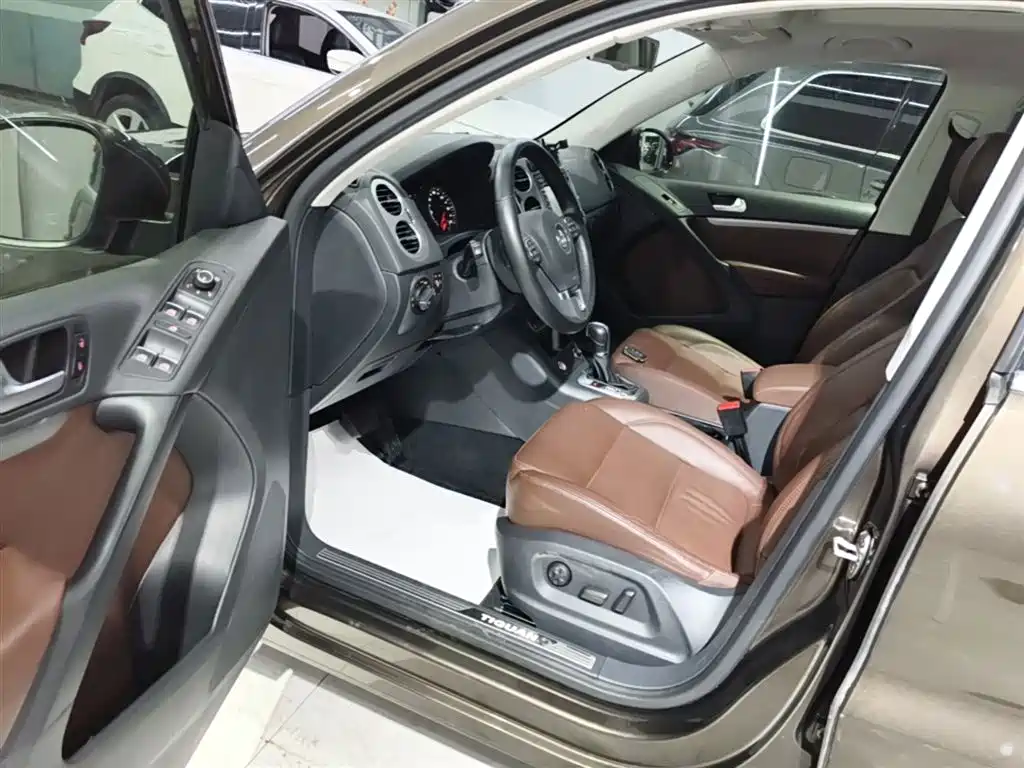 Volkswagen Tiguan 2015 — фото 16
