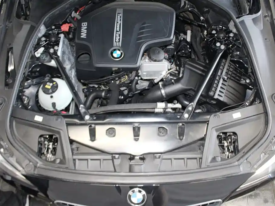 BMW 5 Series 2014 — фото 15