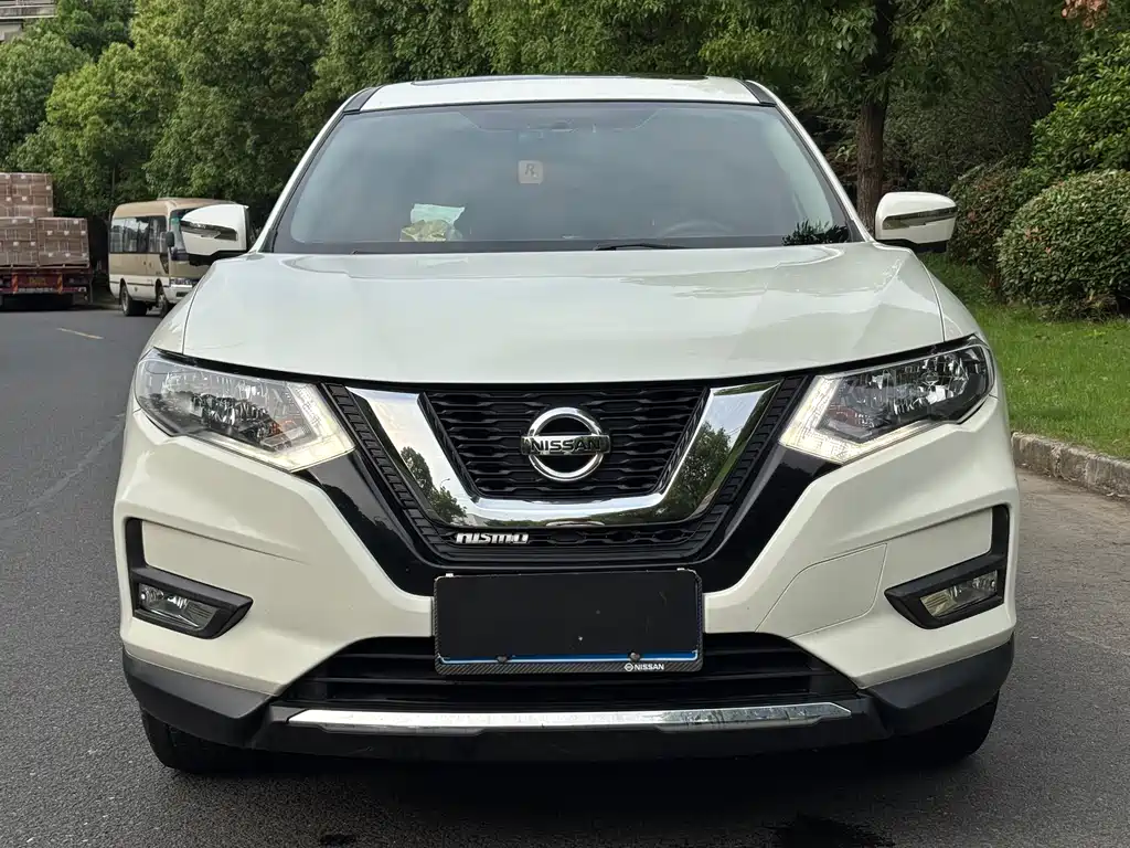 Nissan X-Trail 2018 — фото 2