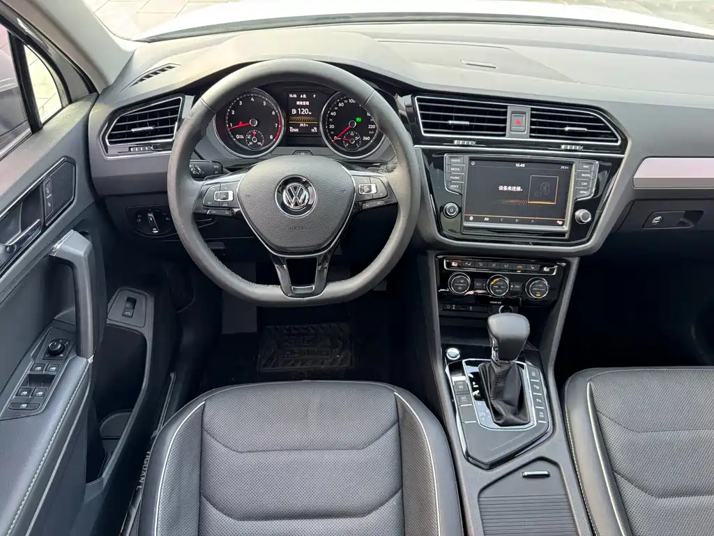 Volkswagen Tiguan L 2018 — фото 16