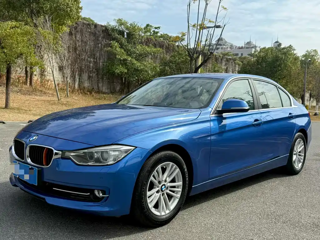 BMW 3 Series 2013 — фото 1