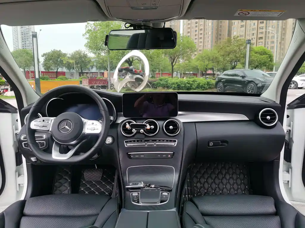 Mercedes-Benz C-Class 2020 — фото 13