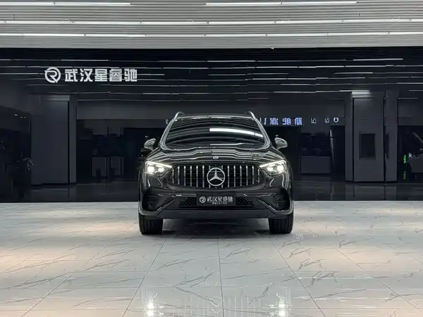 Mercedes-Benz GLC 2023