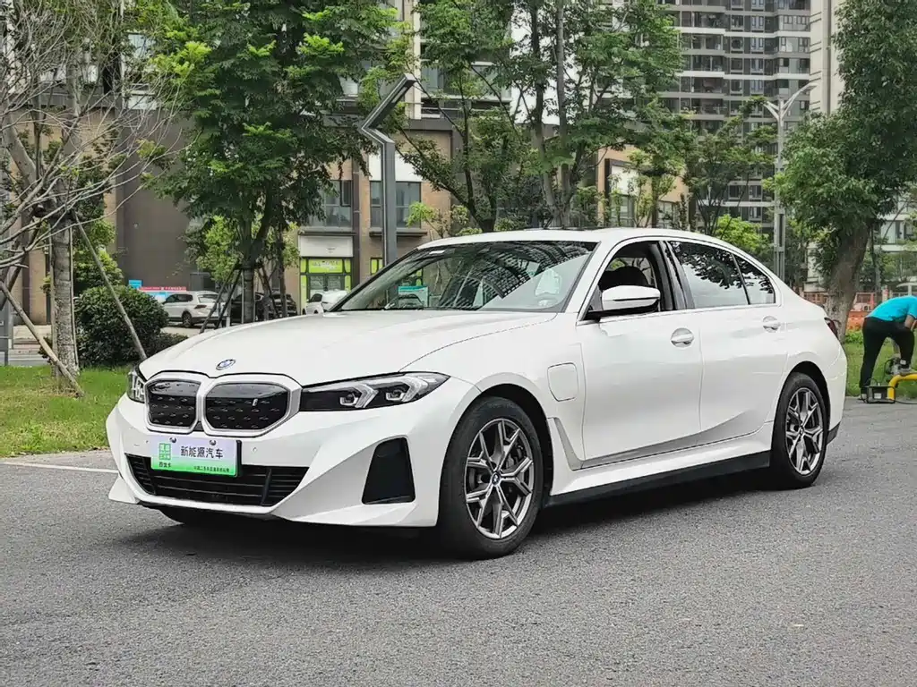 BMW i3 2024 — фото 1