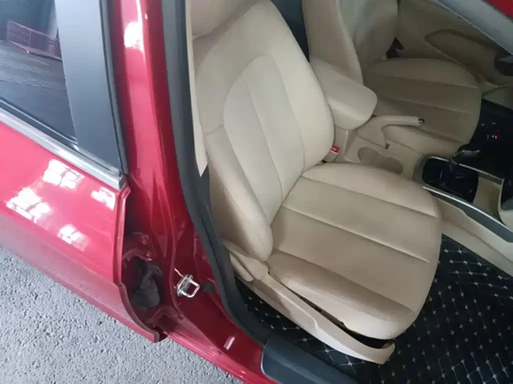 Changan Eado 2015 — фото 25