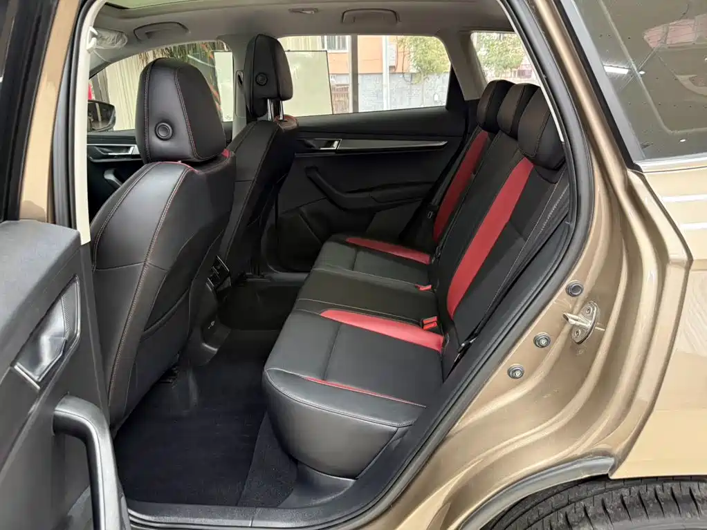 Skoda Karoq 2023 — фото 18
