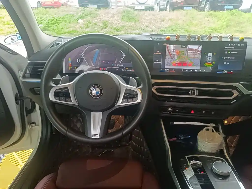 BMW 3 Series 2024 — фото 10