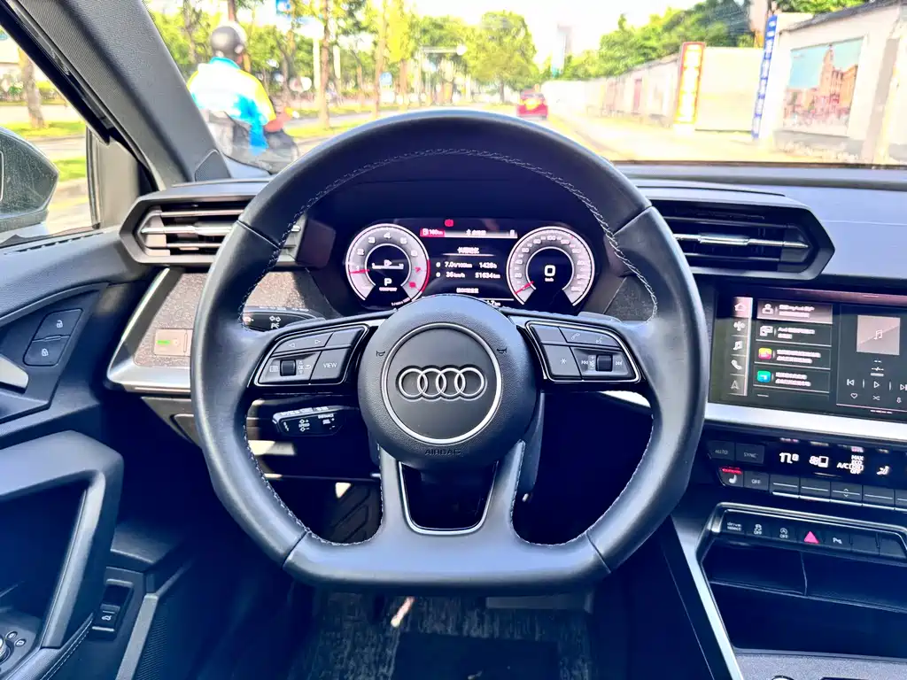 Audi A3 2023 — фото 13