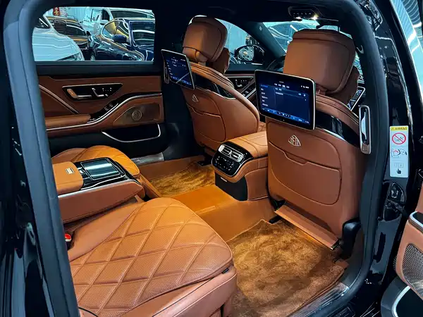 Mercedes-Benz Maybach S-Class 2023