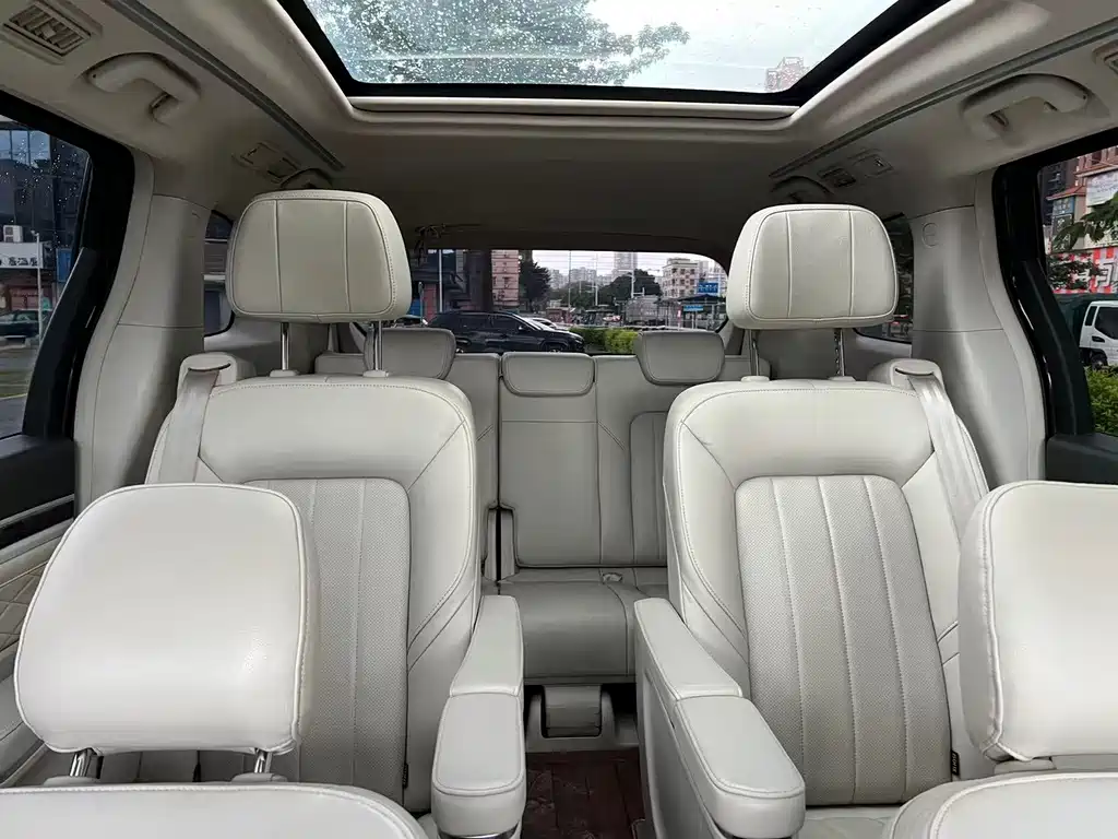 GAC Motor Trumpchi M8 2019 — фото 19