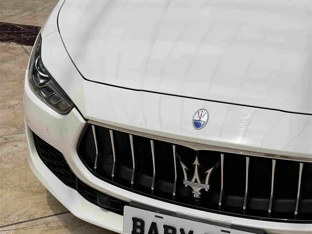 Maserati Ghibli 2019 — фото 14