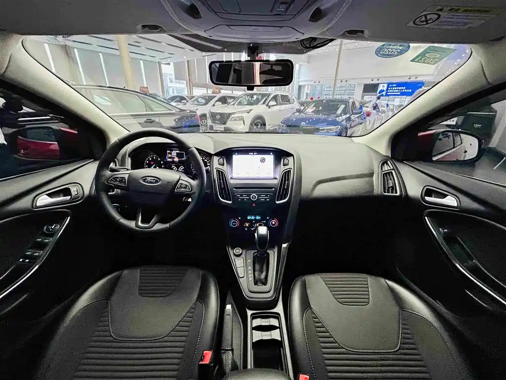 Ford Focus 2017 — фото 14