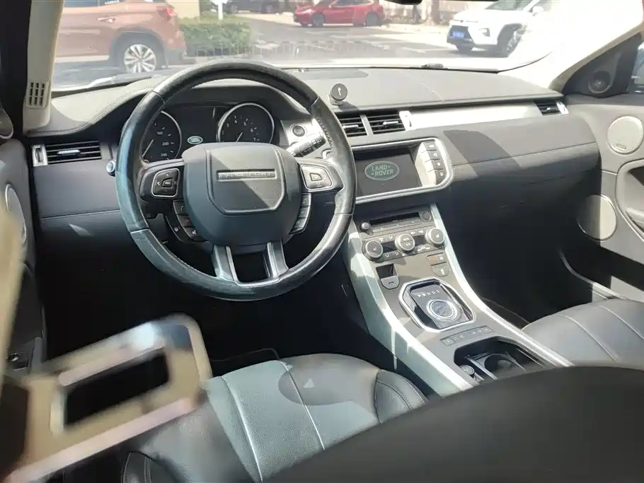Land Rover Evoque 2016 — фото 12