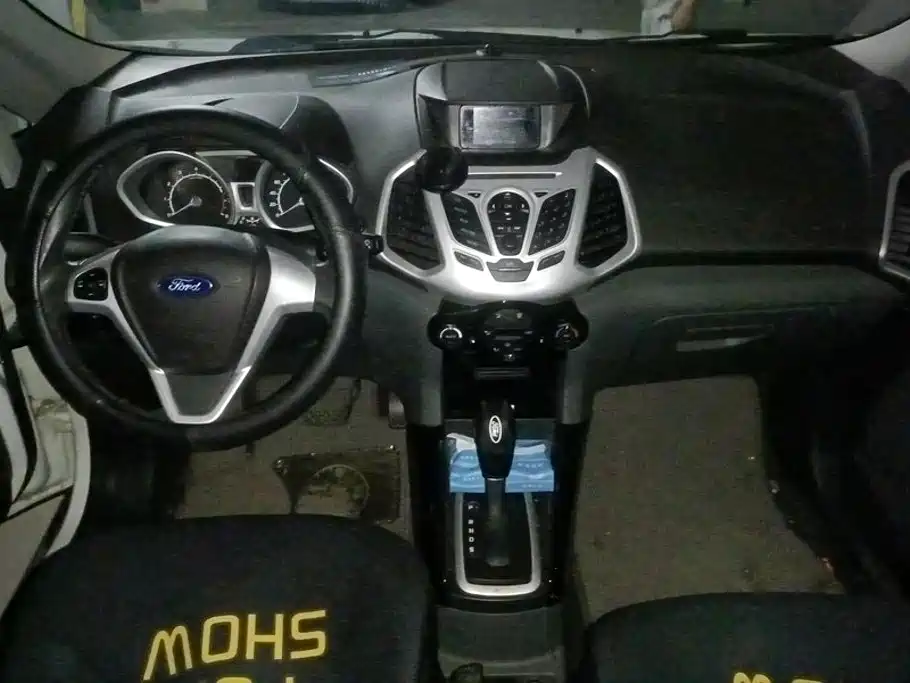 Ford EcoSport 2014 — фото 12